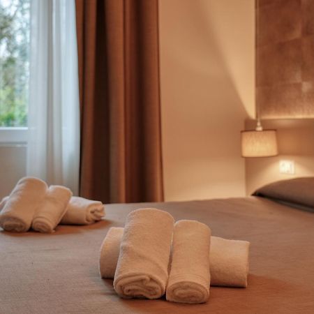 Hotel Palazzo Del Garda & Spa ديسينسانو ديل غاردا المظهر الخارجي الصورة