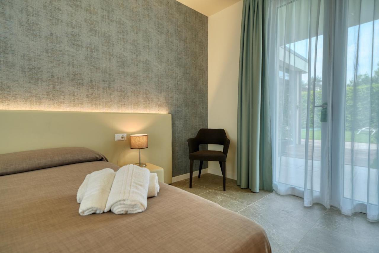 Hotel Palazzo Del Garda & Spa ديسينسانو ديل غاردا المظهر الخارجي الصورة