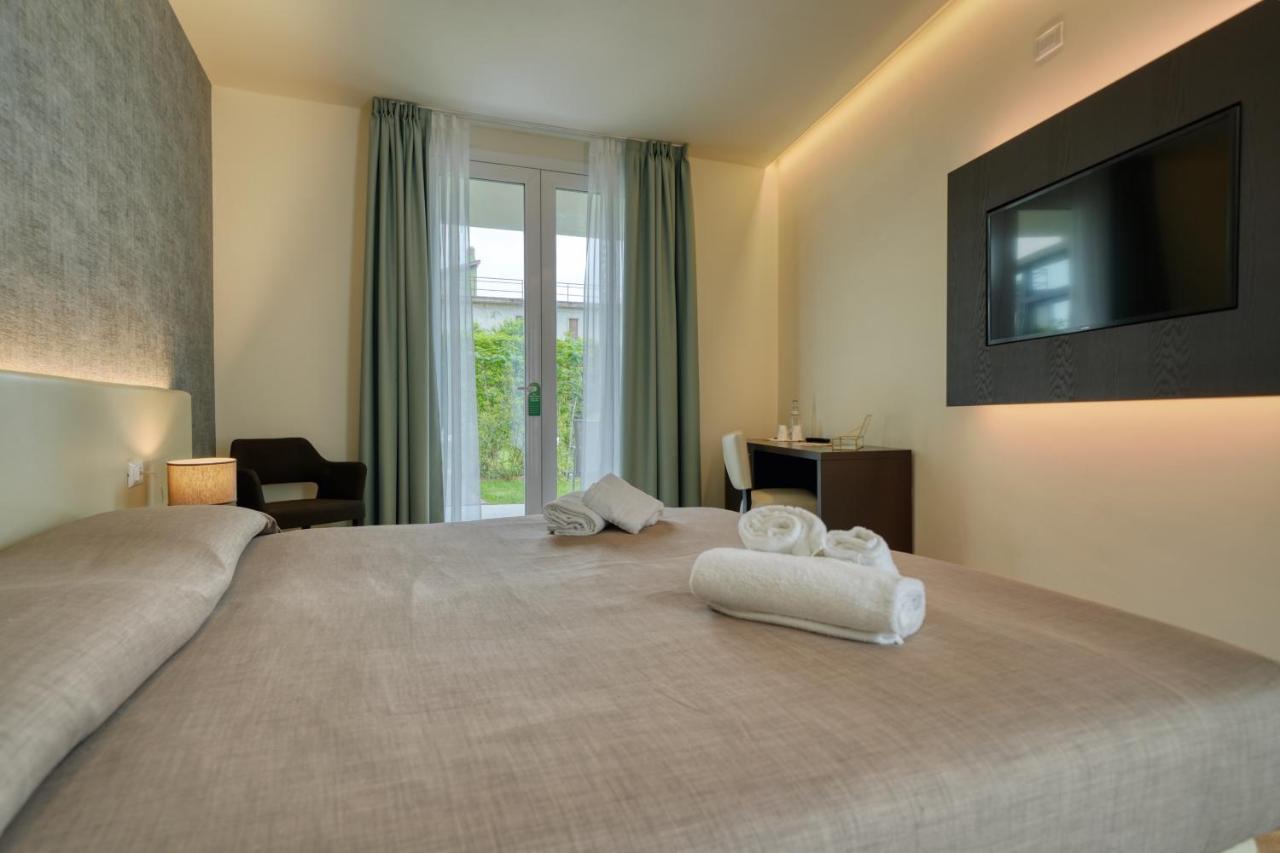Hotel Palazzo Del Garda & Spa ديسينسانو ديل غاردا المظهر الخارجي الصورة