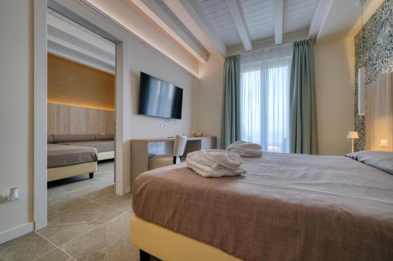 Hotel Palazzo Del Garda & Spa ديسينسانو ديل غاردا المظهر الخارجي الصورة