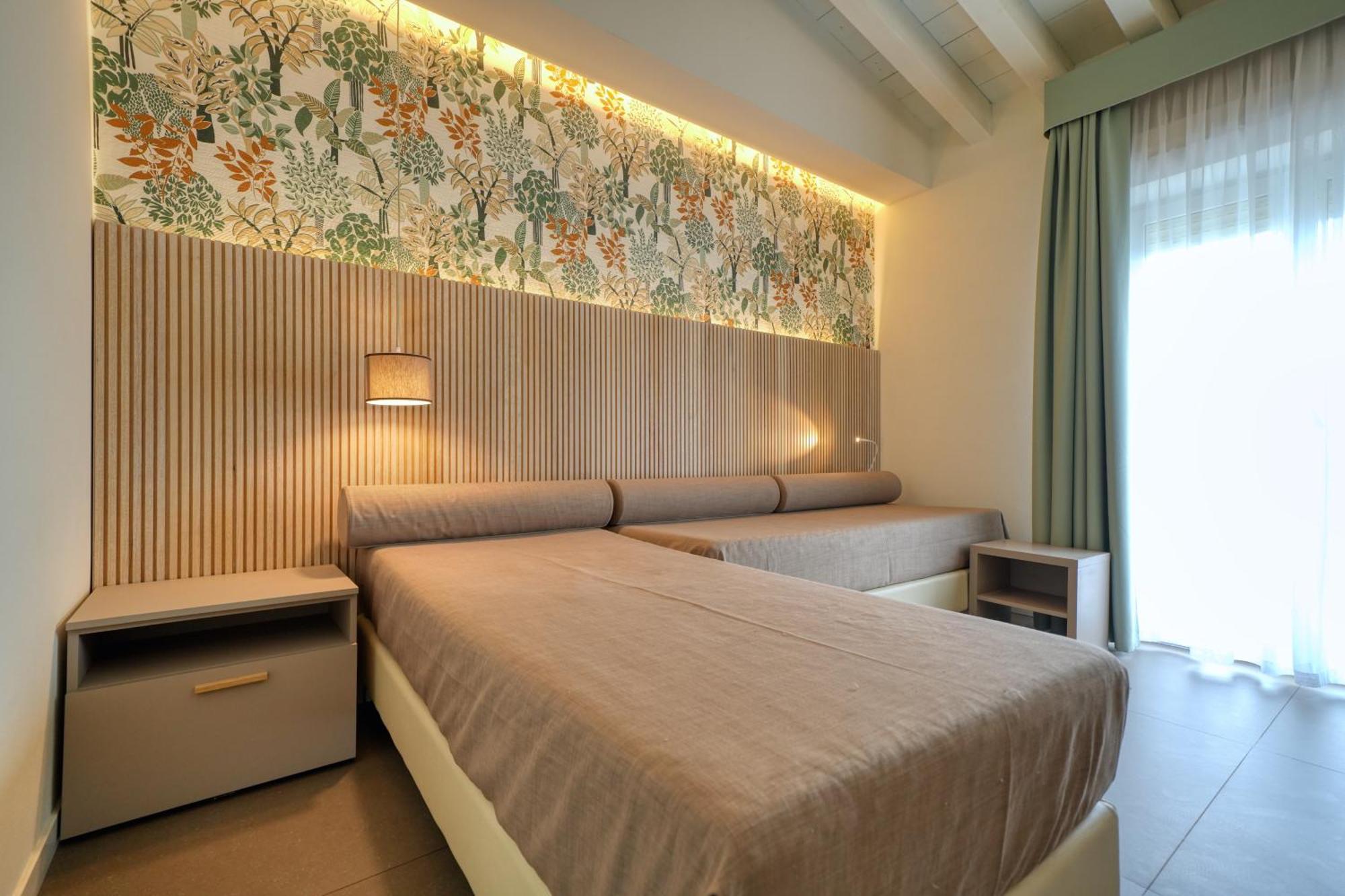 Hotel Palazzo Del Garda & Spa ديسينسانو ديل غاردا المظهر الخارجي الصورة