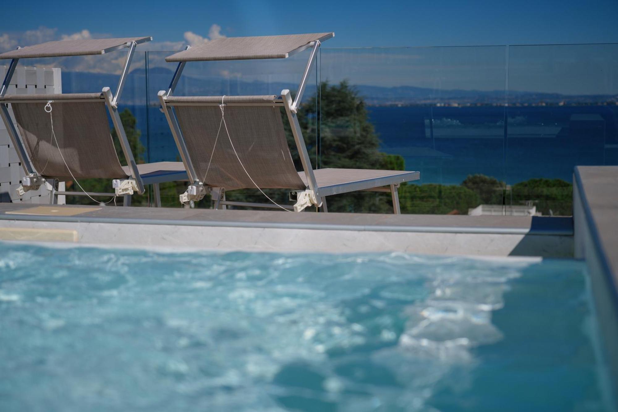 Hotel Palazzo Del Garda & Spa ديسينسانو ديل غاردا المظهر الخارجي الصورة