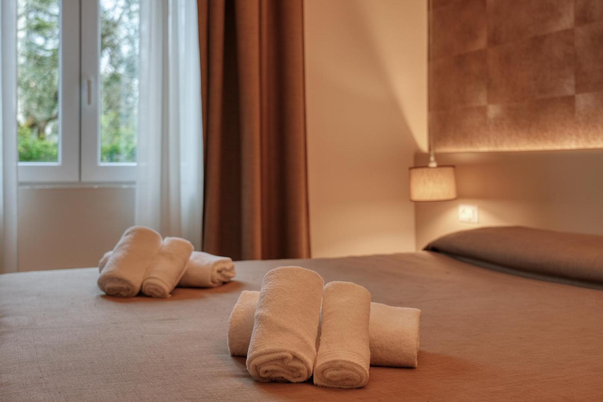 Hotel Palazzo Del Garda & Spa ديسينسانو ديل غاردا المظهر الخارجي الصورة