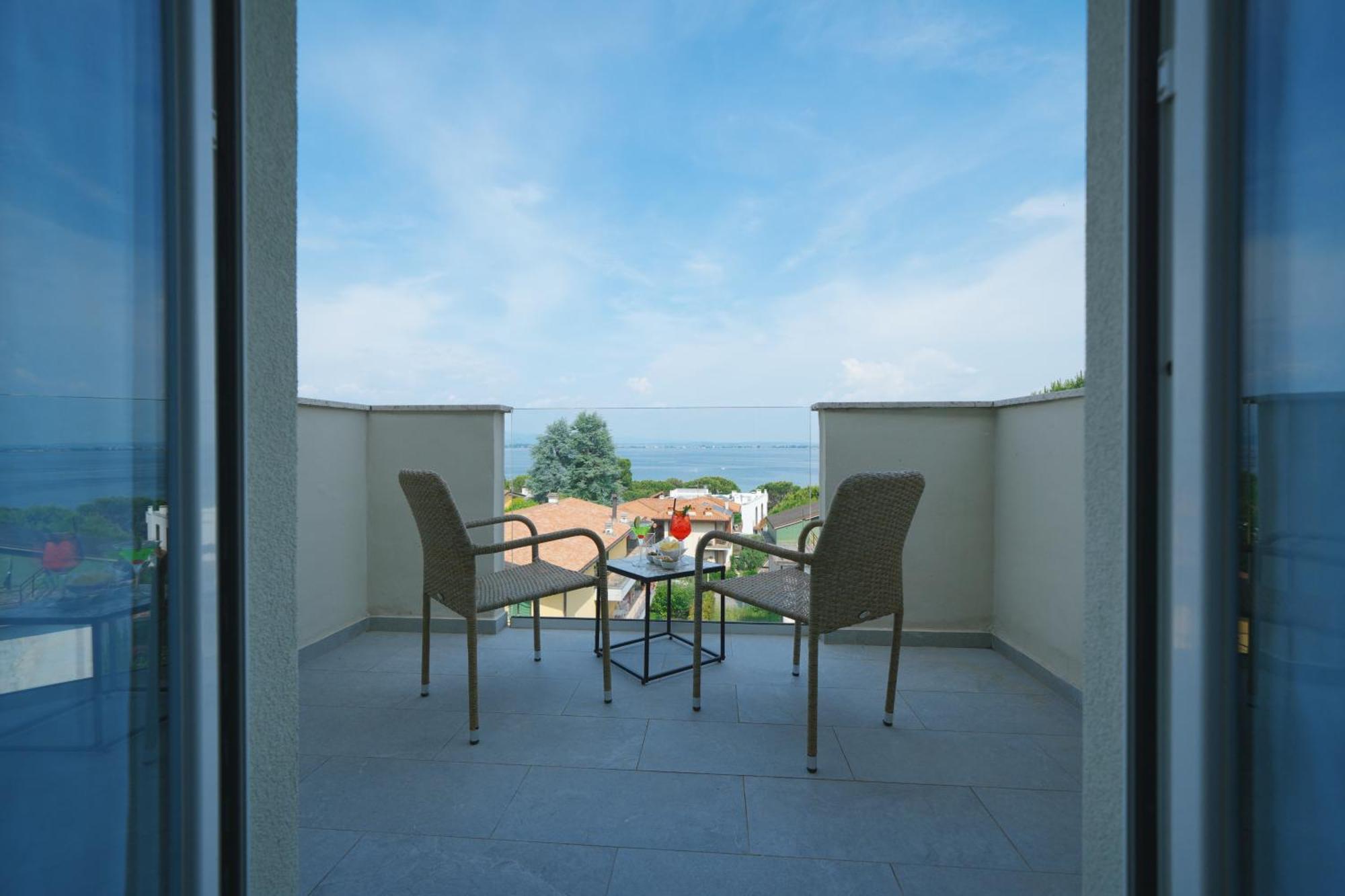 Hotel Palazzo Del Garda & Spa ديسينسانو ديل غاردا المظهر الخارجي الصورة