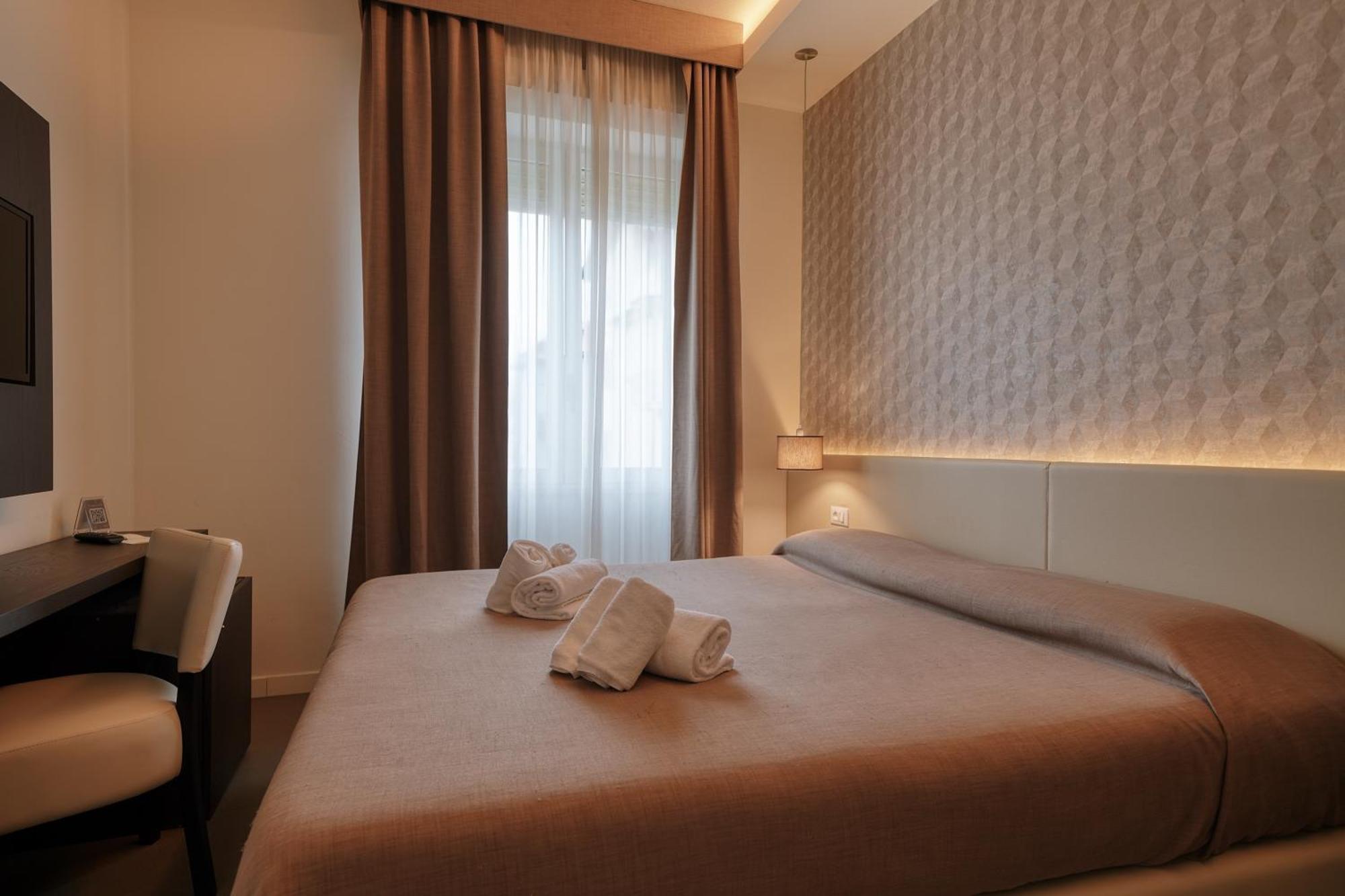 Hotel Palazzo Del Garda & Spa ديسينسانو ديل غاردا المظهر الخارجي الصورة