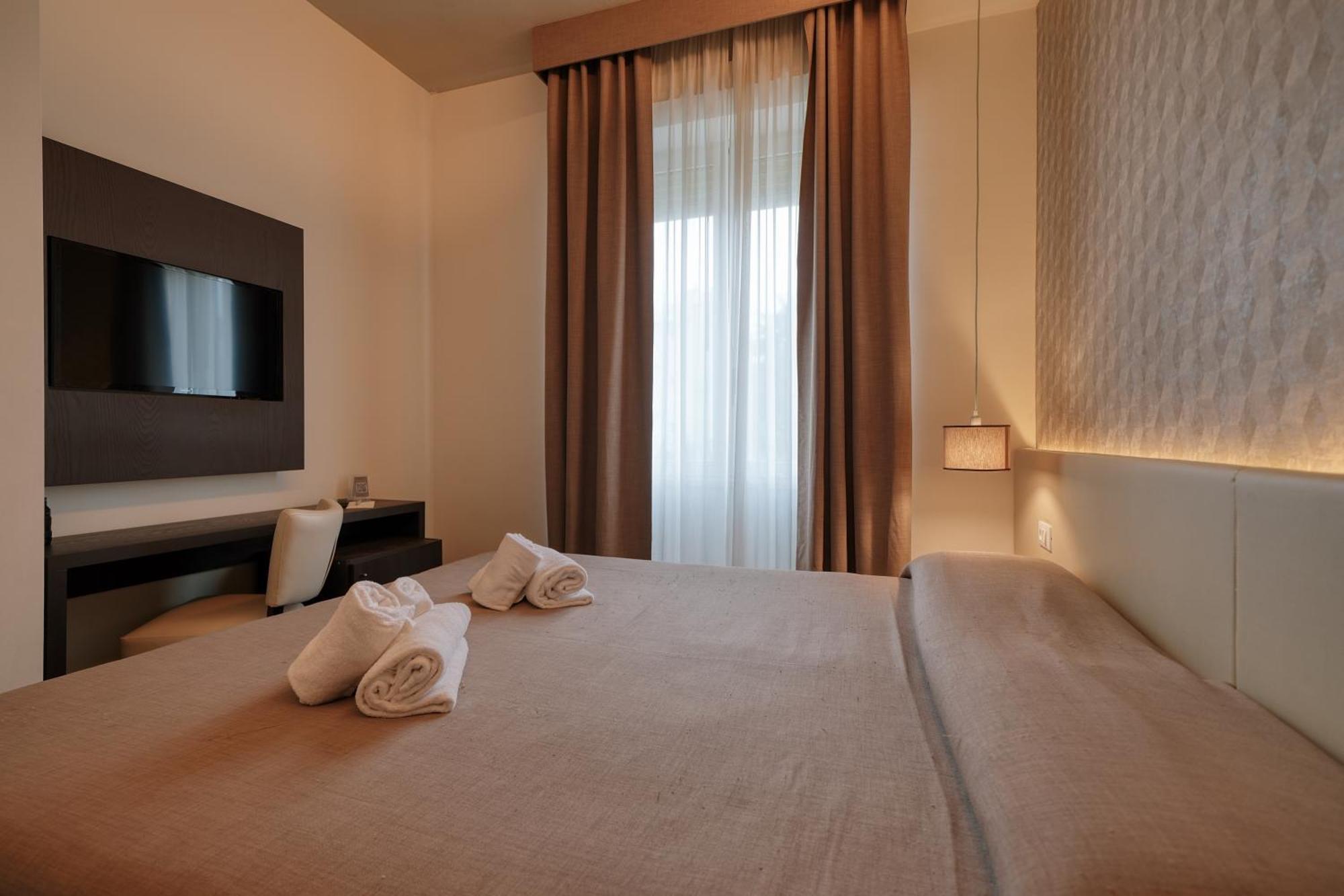 Hotel Palazzo Del Garda & Spa ديسينسانو ديل غاردا المظهر الخارجي الصورة