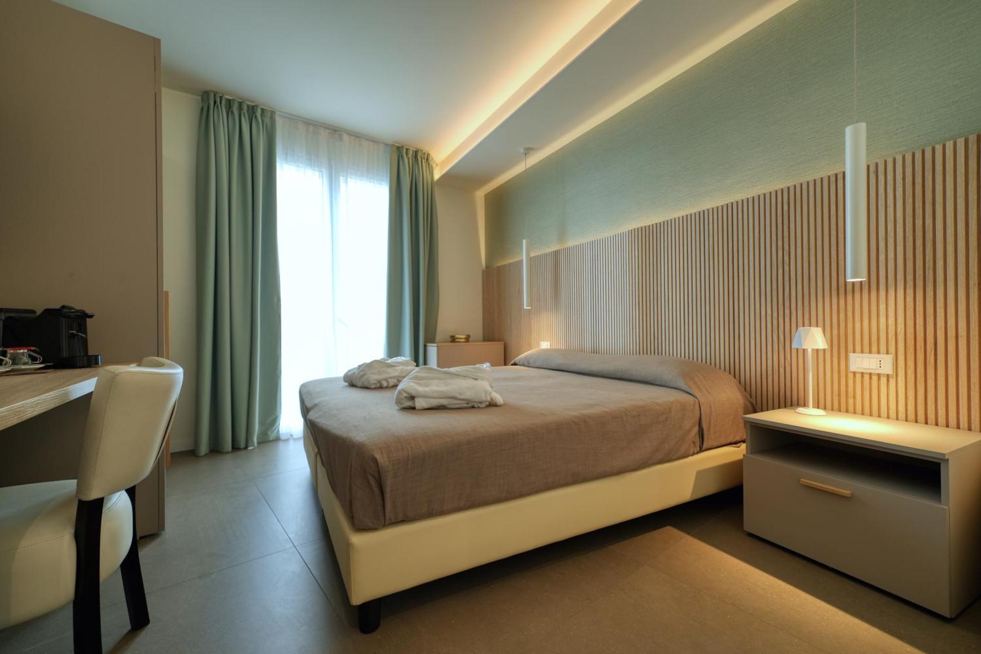 Hotel Palazzo Del Garda & Spa ديسينسانو ديل غاردا المظهر الخارجي الصورة